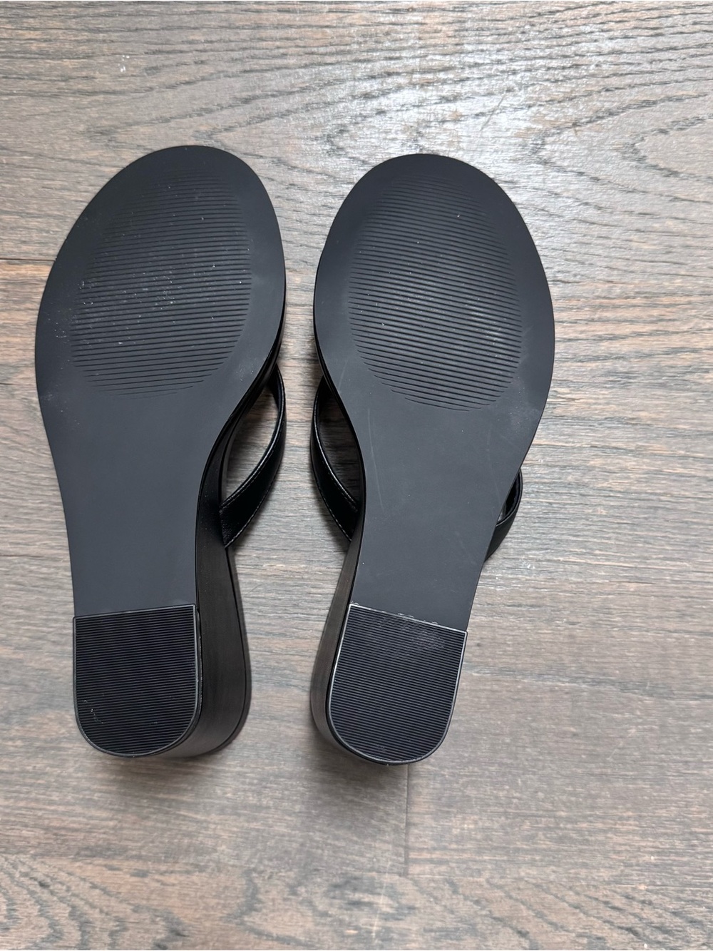 Steve Madden Black Leather Wedge Thong Sandals- Brand New never worn! 8.5 - Picture 4 of 6